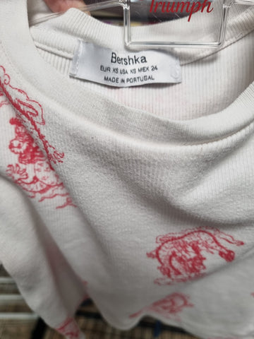Къса бяла тениска на дракони Bershka/ XS