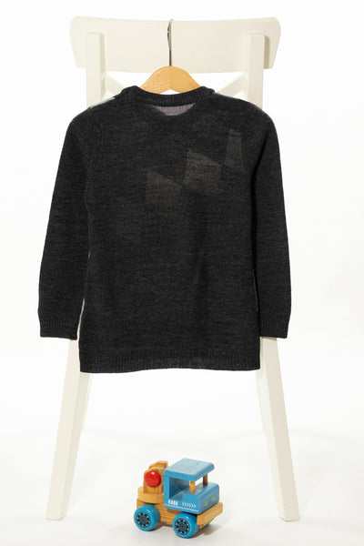 Елегантен мек пуловер в графитено сиво с геометрични фигури, BENETTON/ 3-4г., 100см.
