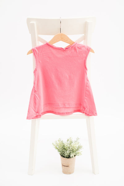 Разкроена блуза без ръкави в бонбонено розово с блестящ надпис Benetton / 2г.