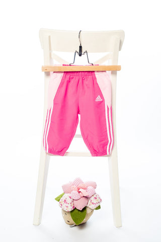Спортно долнище в бонбонено розово Adidas / 0-3м.