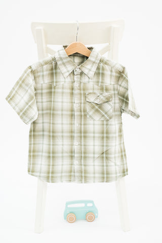 Риза с къс ръкав на тревисто зелено каре / 5-6г.