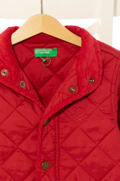 Елегантно капитонирано шушляково червено яке с копчета и джобове, BENETTON (С ЕТИКЕТ)/ 3-4г., 100см.