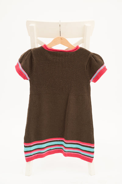 Плетена туника с къс ръкав в шоколадово кафяво на цветни кантове / 7-8г.